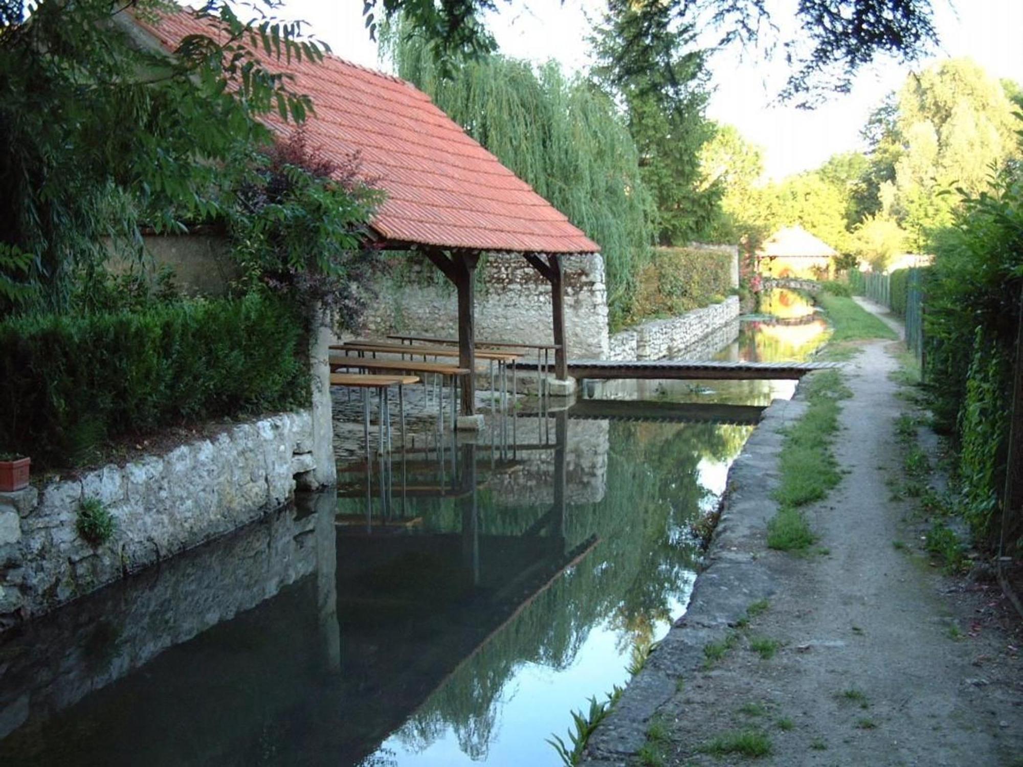 Chambres D'Hotes De Charme Au Pays Des Chateaux Avec Wi-Fi - Fr-1-590-333 Tavers Esterno foto